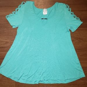 Naif Women's Key Hole Top